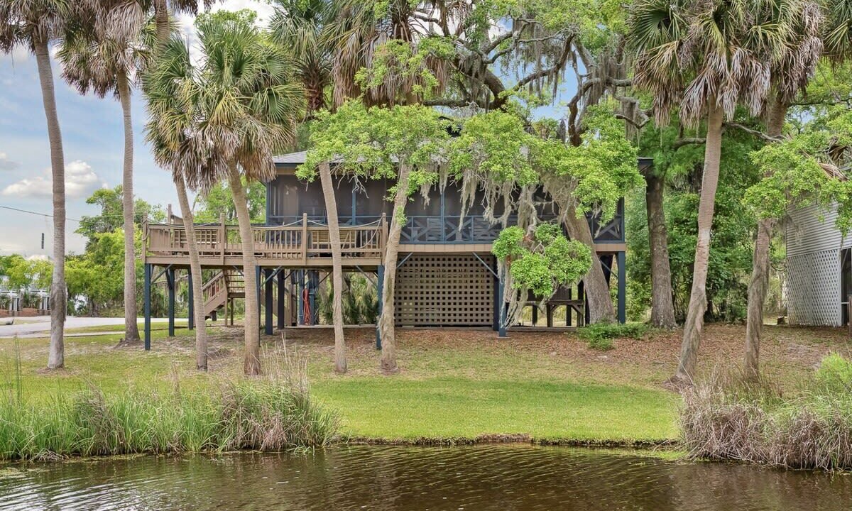 Photo of Others in Edisto Island