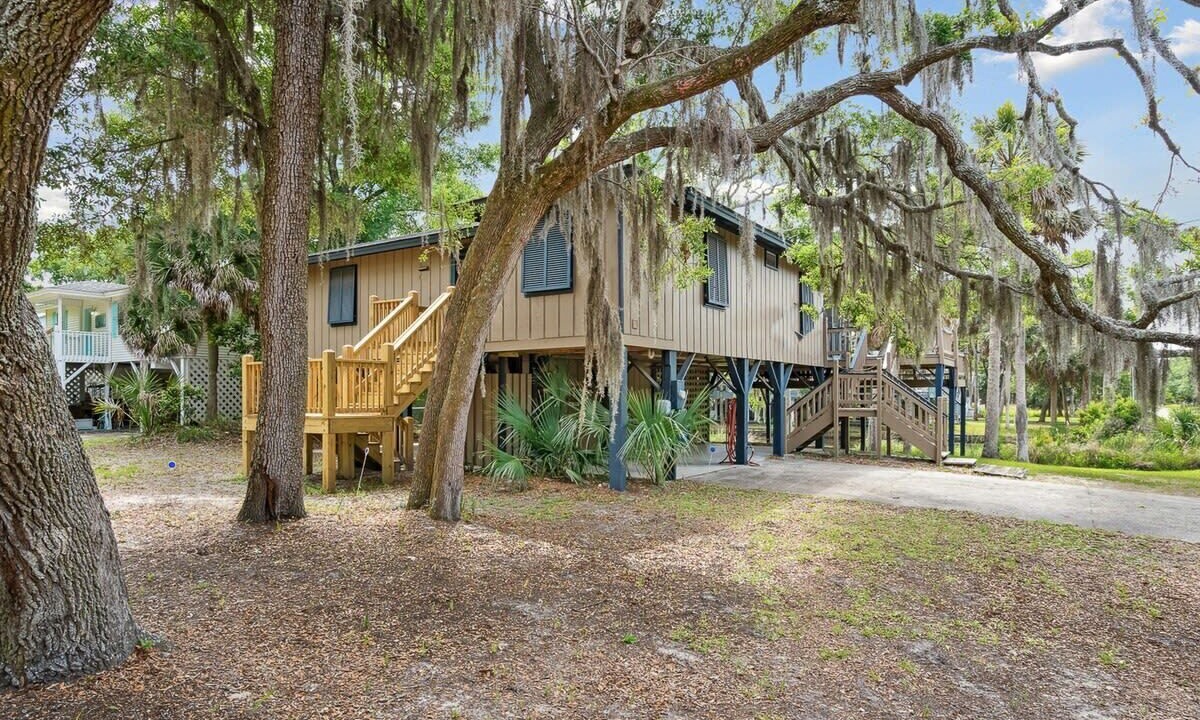 Photo of Others in Edisto Island