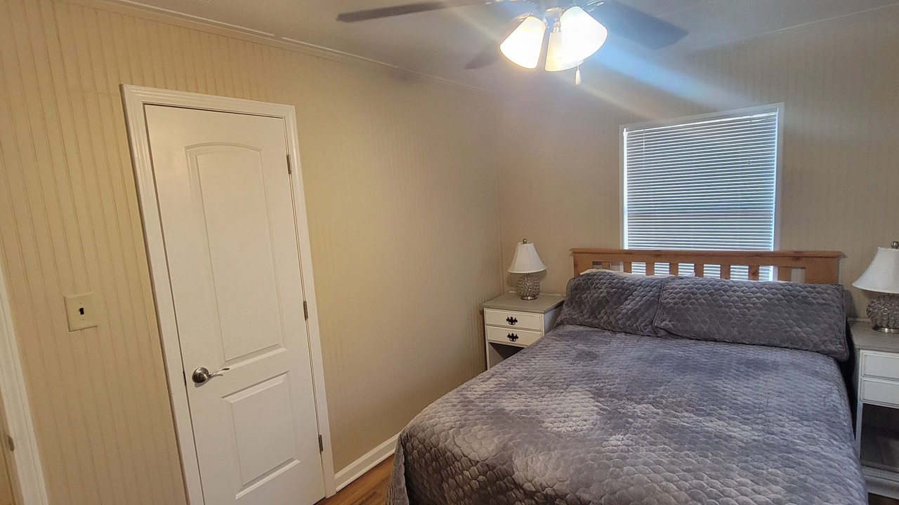 Photo of Bedroom in Midland City