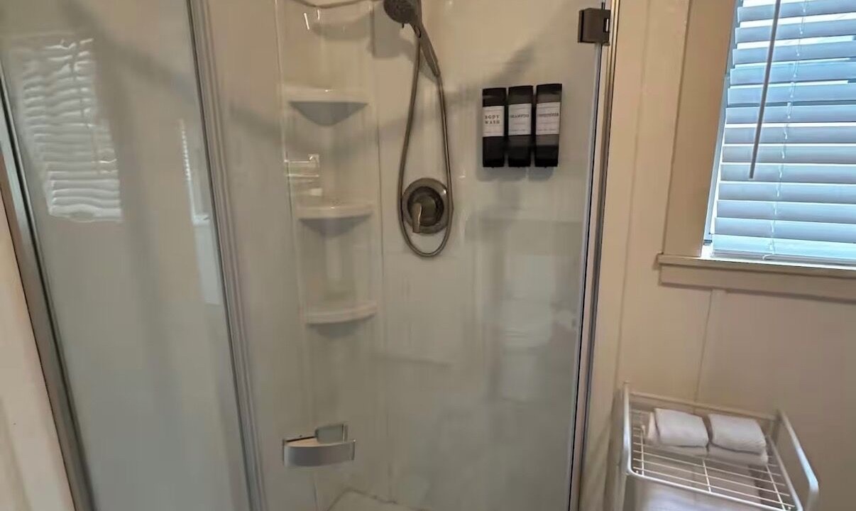 Photo of Bathroom in Muscle Shoals