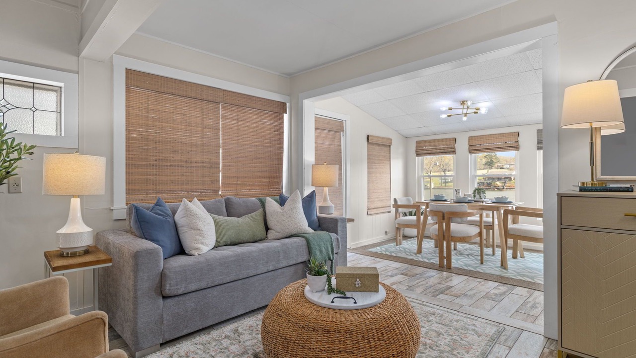 Photo of Livingroom in Muscle Shoals