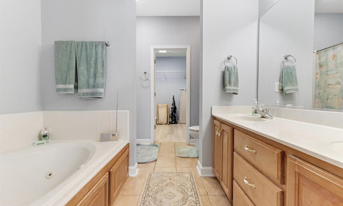 Photo of Bathroom in Dock Junction