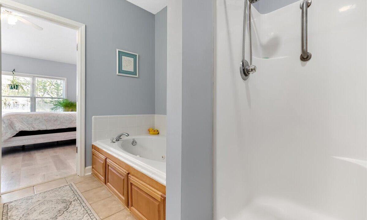 Photo of Bathroom in Dock Junction