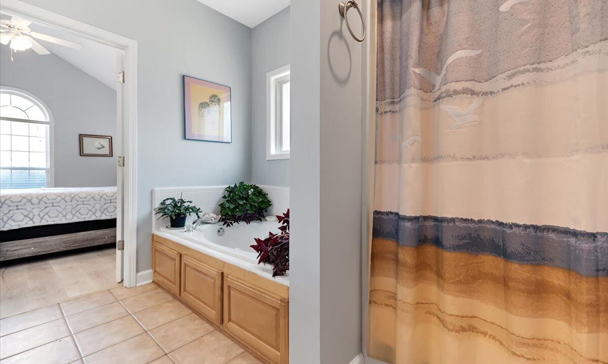 Photo of Bathroom in Dock Junction