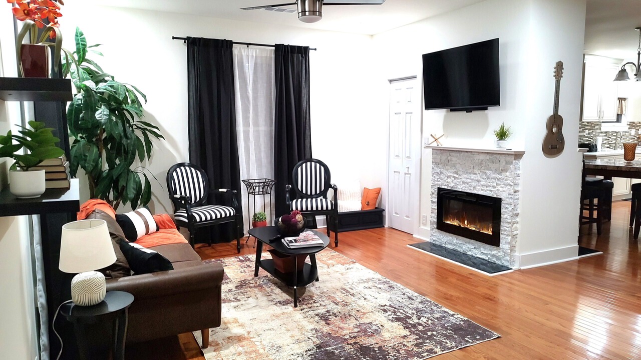 Photo of Livingroom in Macon