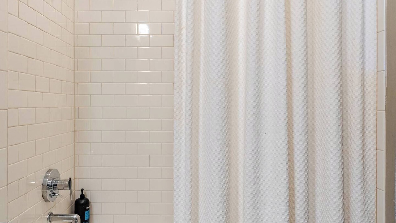 Photo of Bathroom in Logan