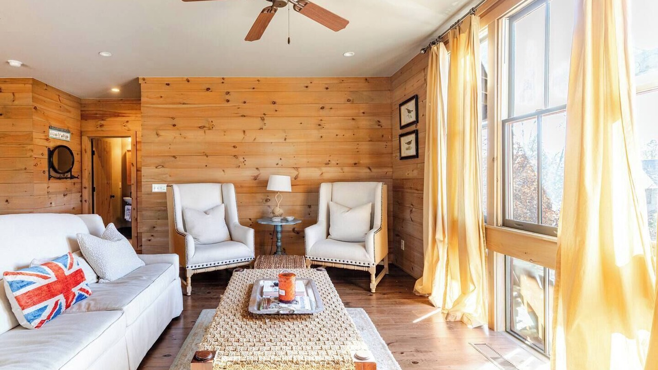 Photo of Livingroom in Logan