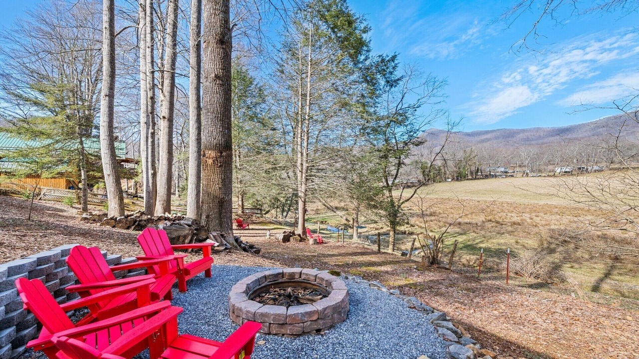 Photo of Outdoor in Waynesville