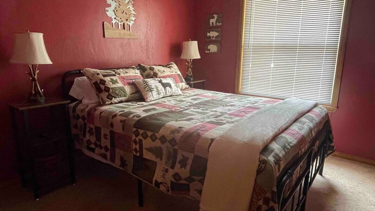Photo of Bedroom in Guntersville