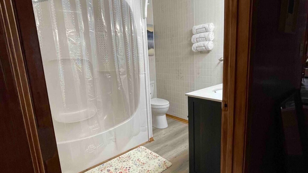 Photo of Bathroom in Guntersville