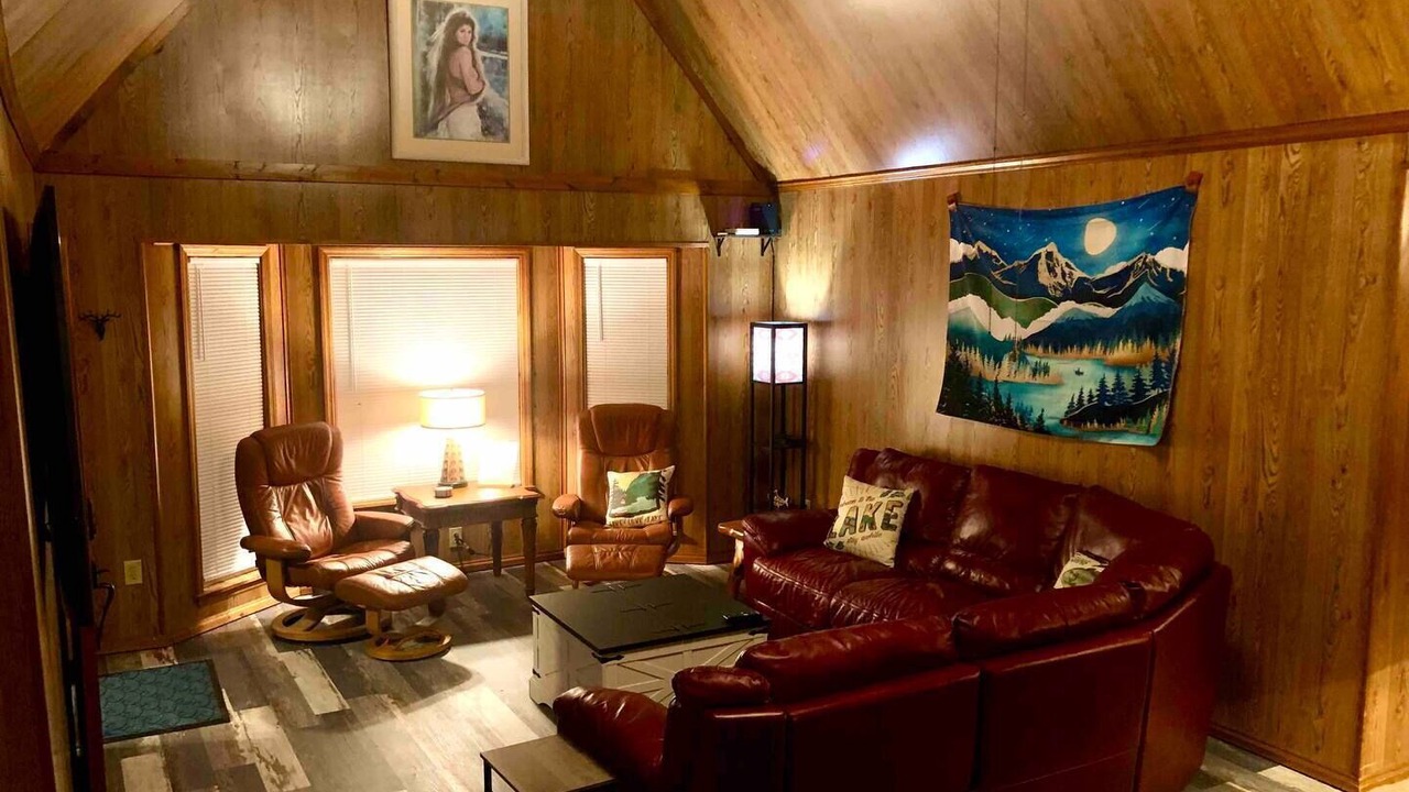 Photo of Livingroom in Guntersville
