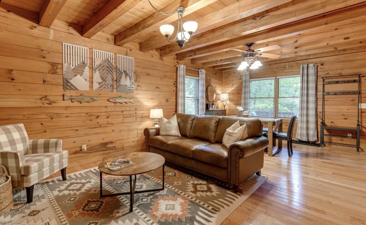 Photo of Livingroom in Waynesville