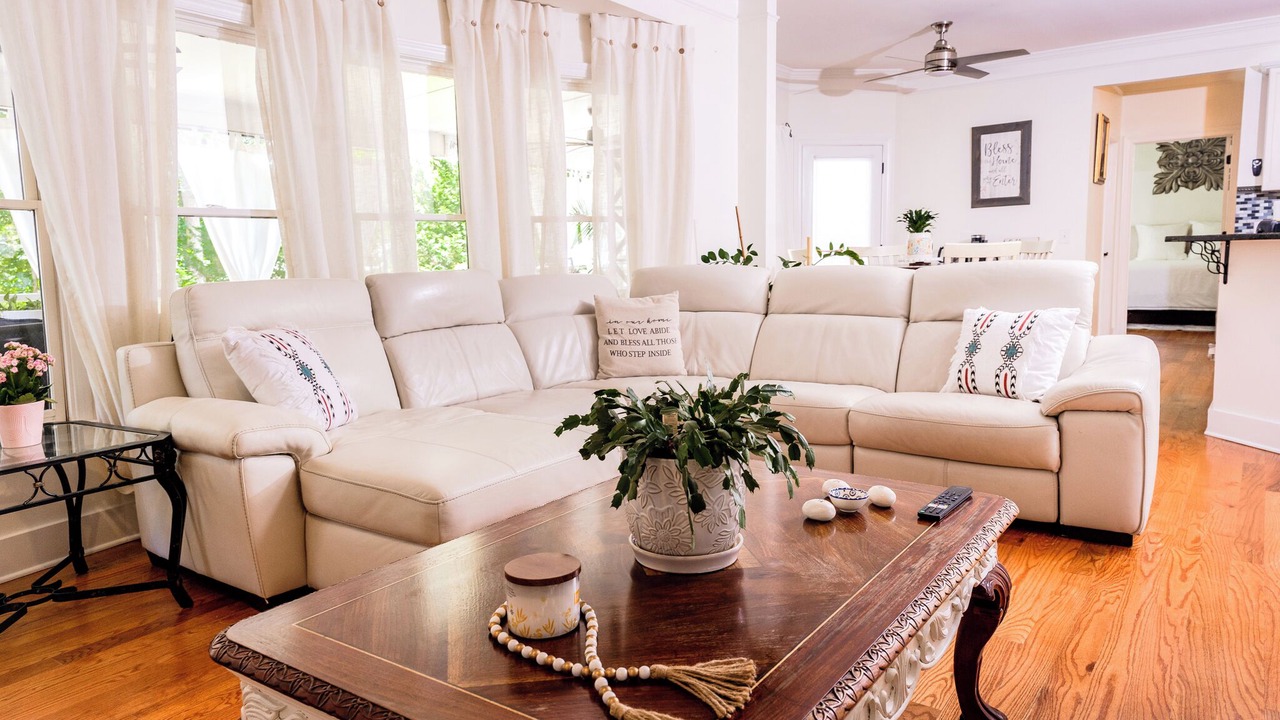 Photo of Livingroom in Town Center