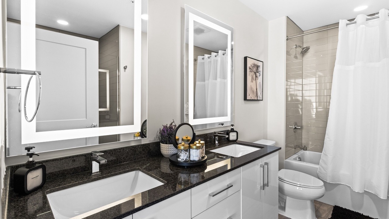 Photo of Bathroom in Peachtree Center