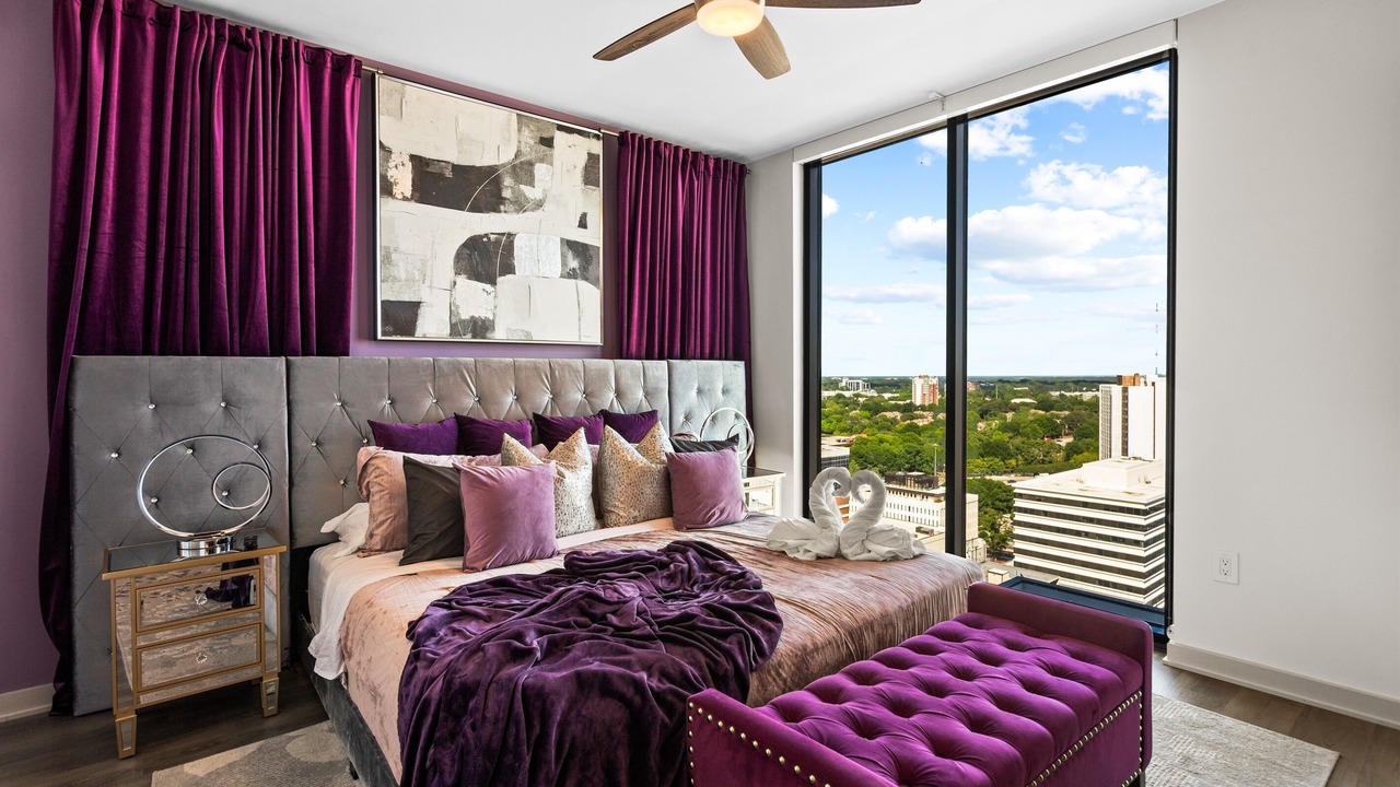 Photo of Bedroom in Peachtree Center