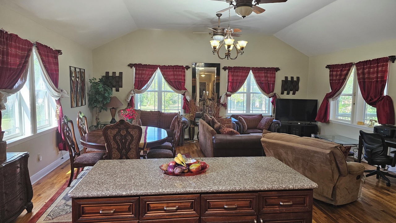 Photo of Livingroom in Waveland