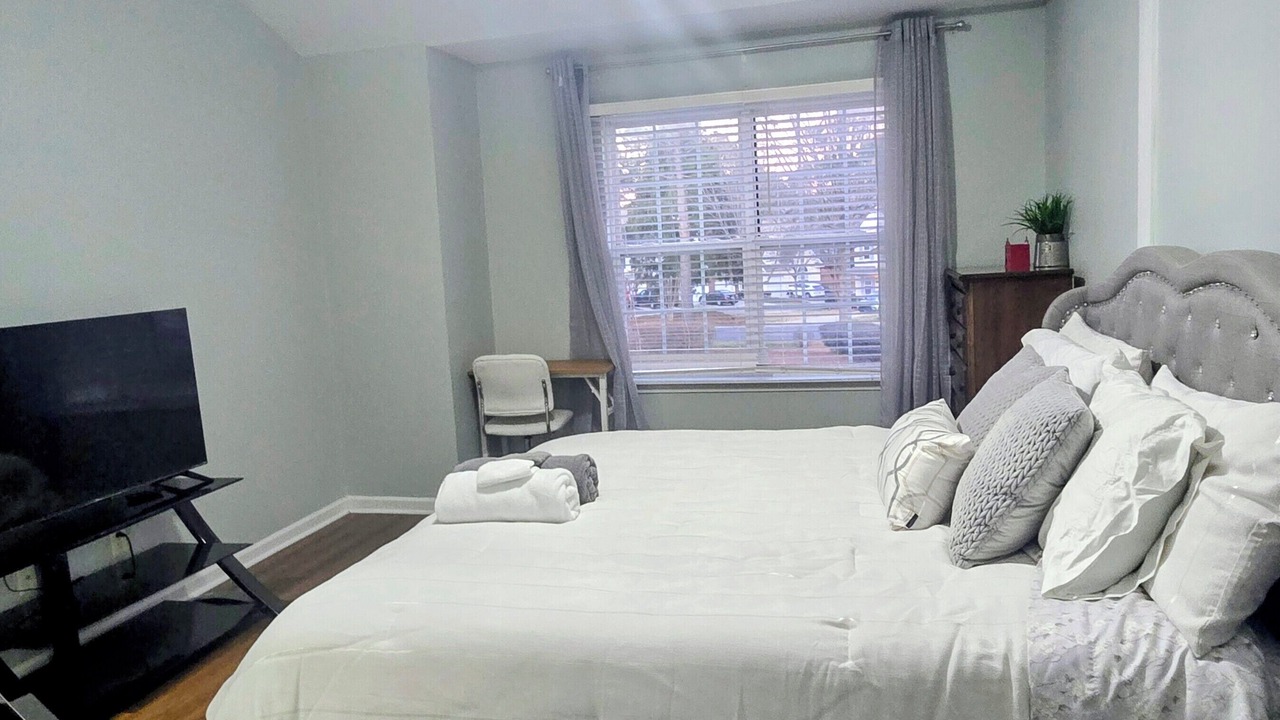 Photo of Bedroom in Davis Lake - Eastfield