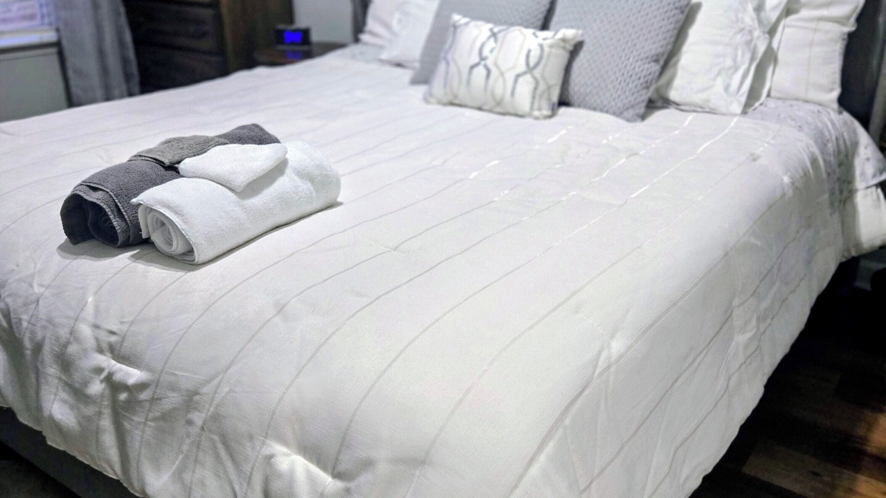 Photo of Bedroom in Davis Lake - Eastfield