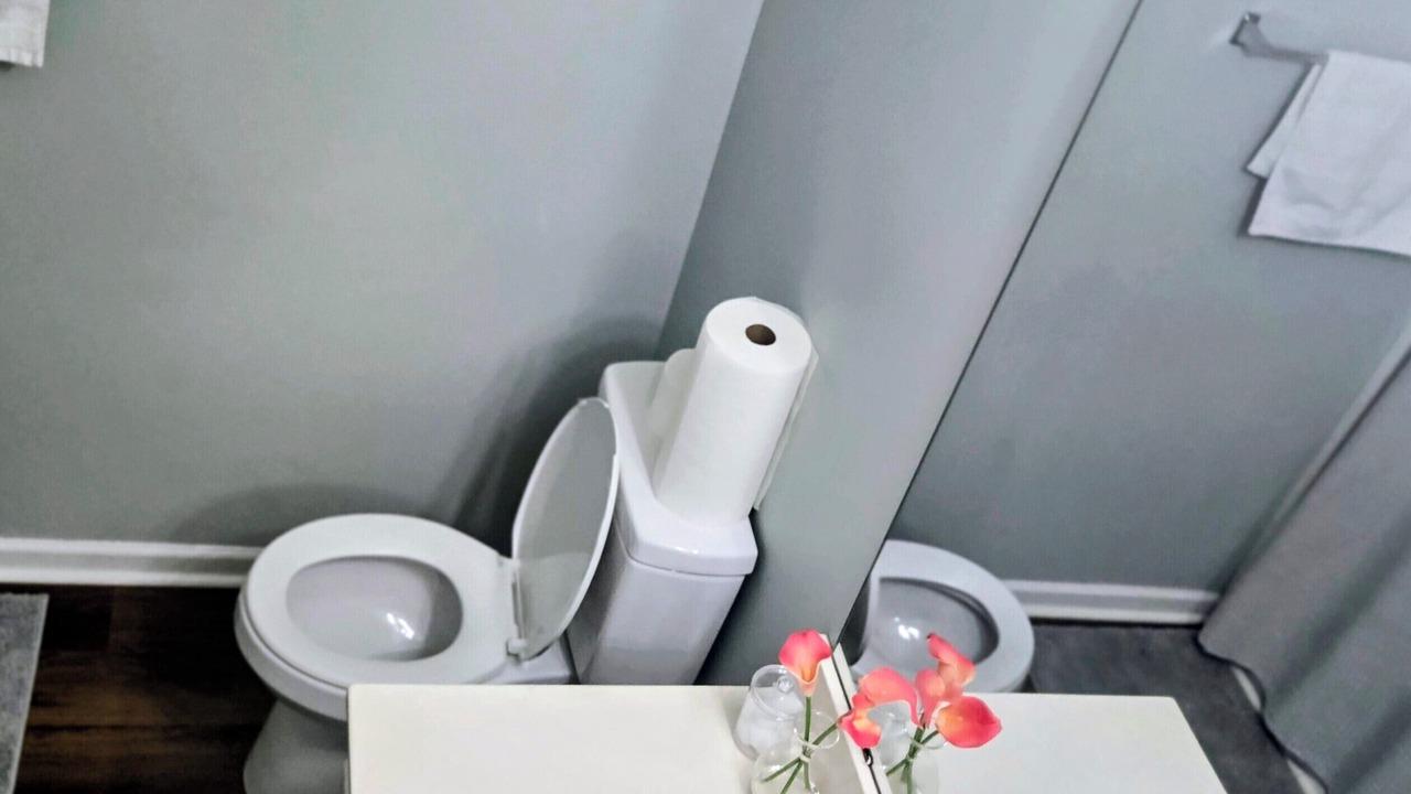 Photo of Bathroom in Davis Lake - Eastfield
