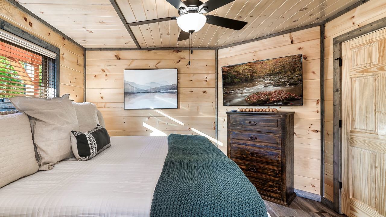 Photo of Bedroom in Sevierville