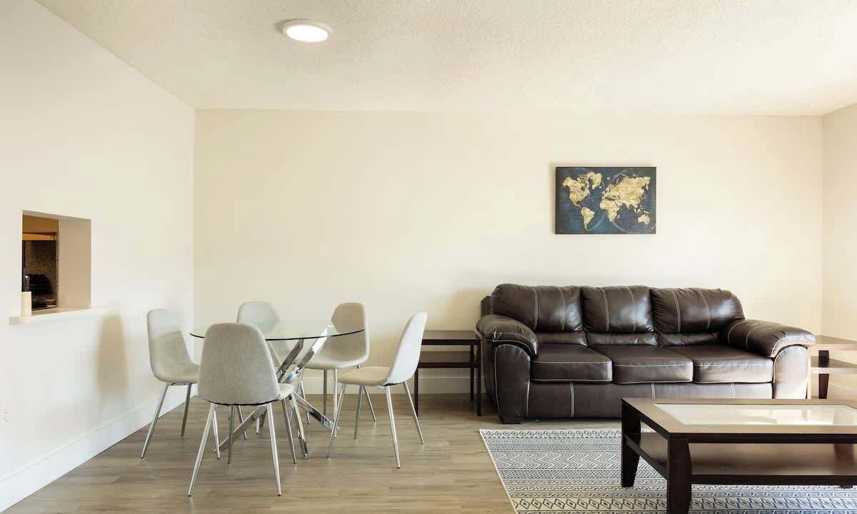 Photo of Livingroom in Eastern Shores