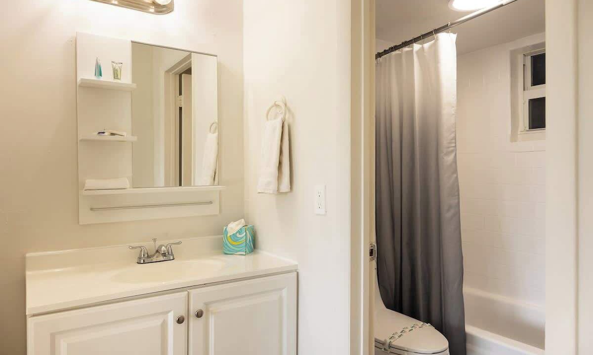 Photo of Bathroom in Eastern Shores