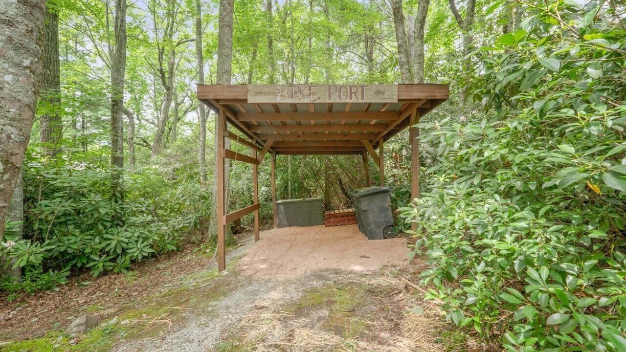 Photo of Outdoor in Newland