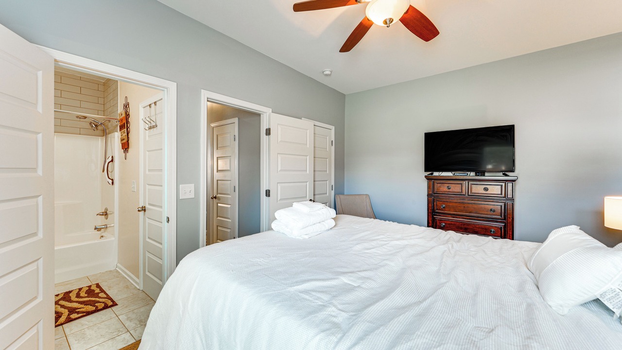 Photo of Bedroom in Graniteville