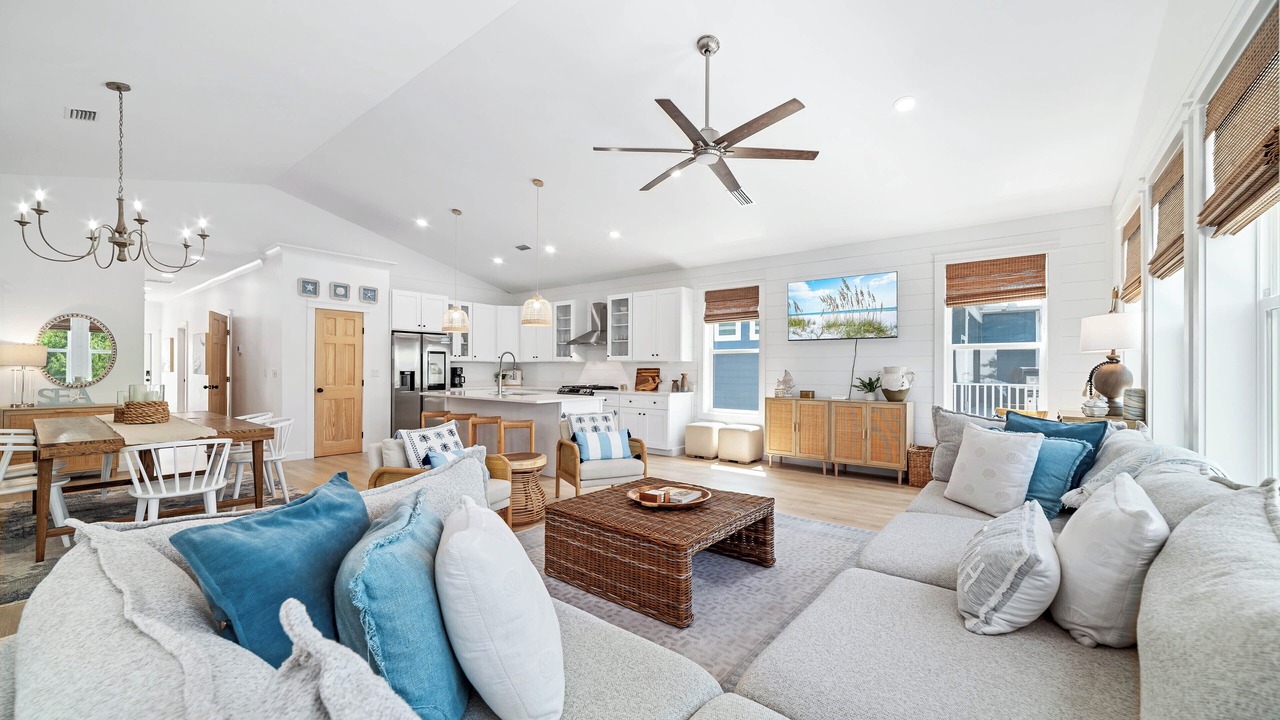 Photo of Livingroom in Ono Island