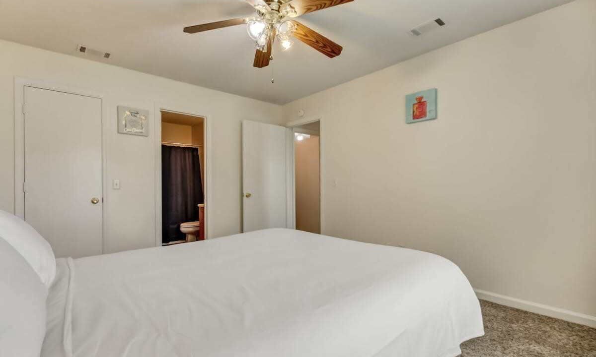 Photo of Bedroom in Savannah