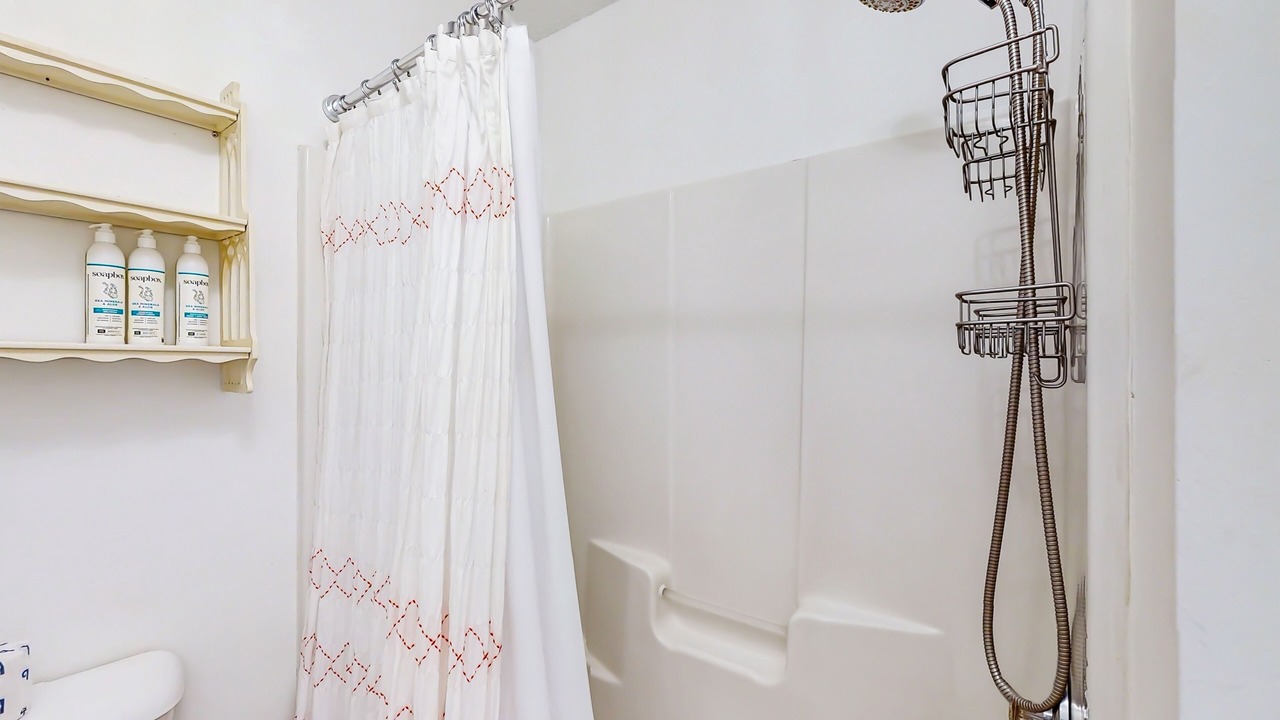 Photo of Bathroom in Beach Institute