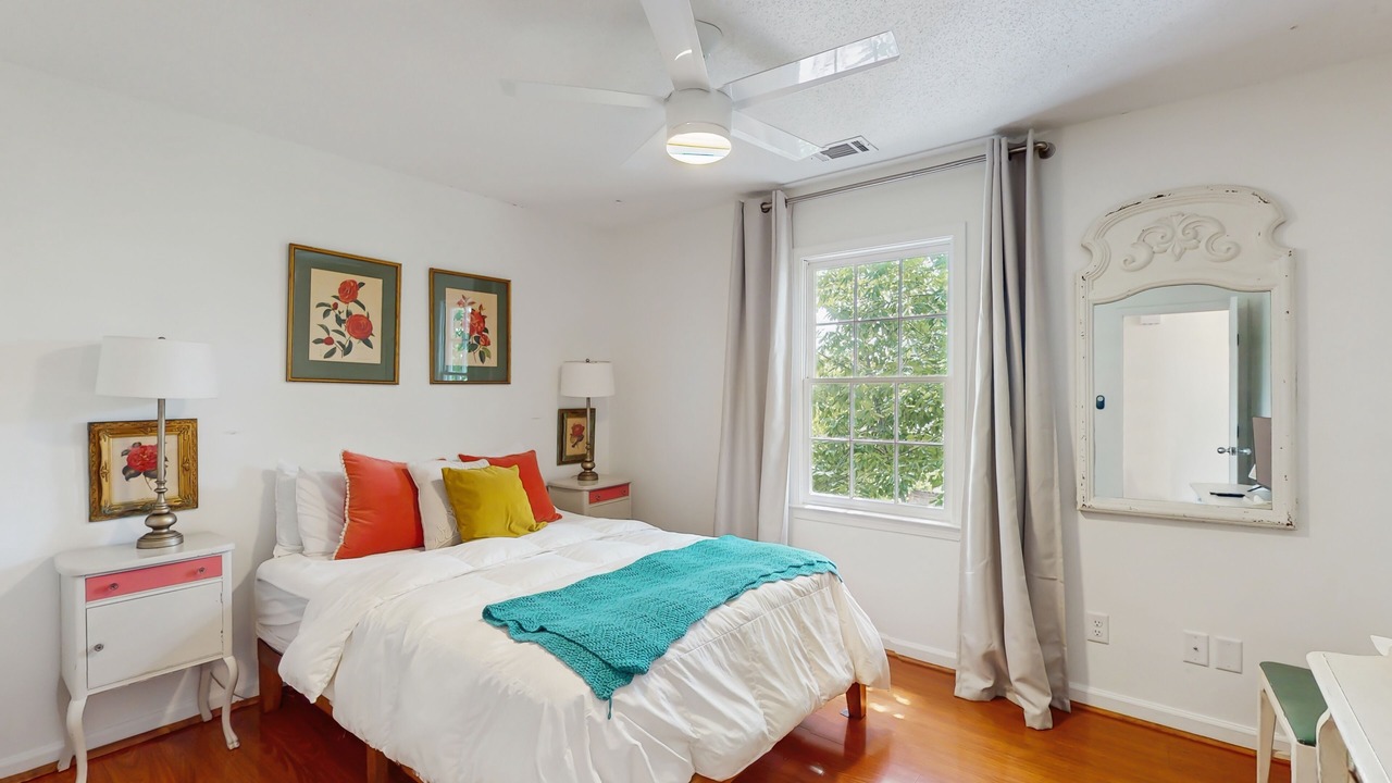 Photo of Bedroom in Beach Institute