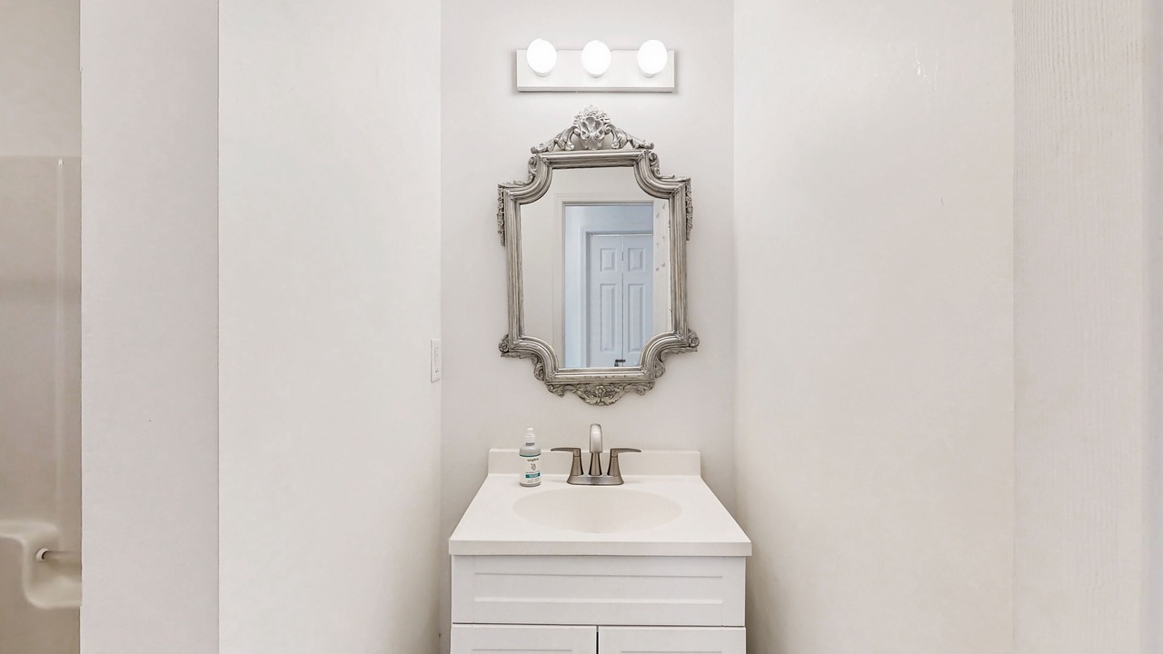 Photo of Bathroom in Beach Institute
