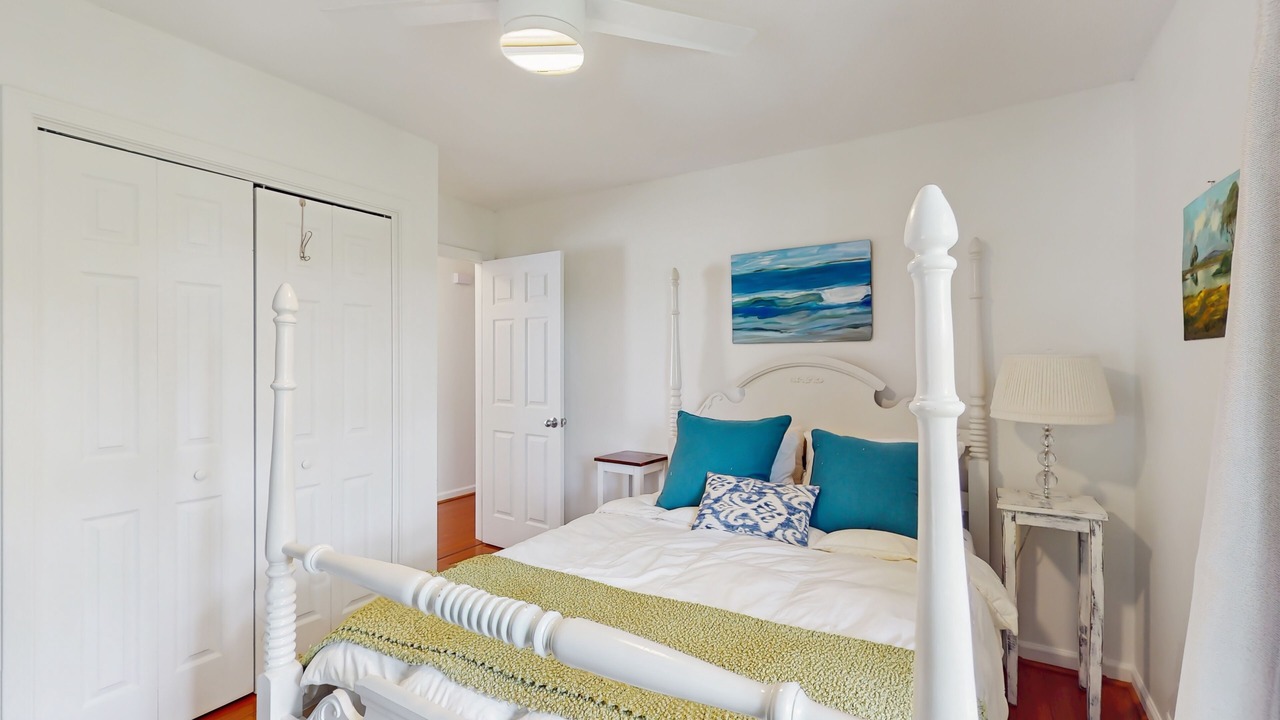 Photo of Bedroom in Beach Institute