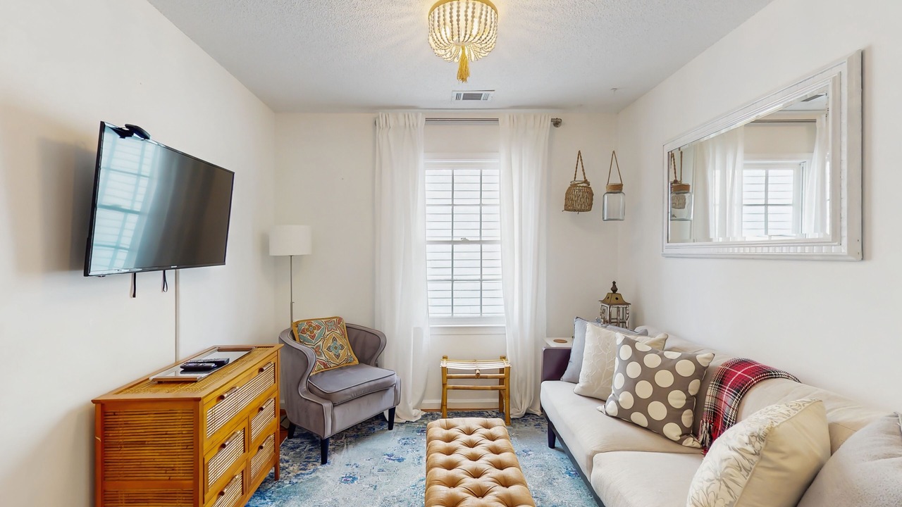 Photo of Livingroom in Beach Institute
