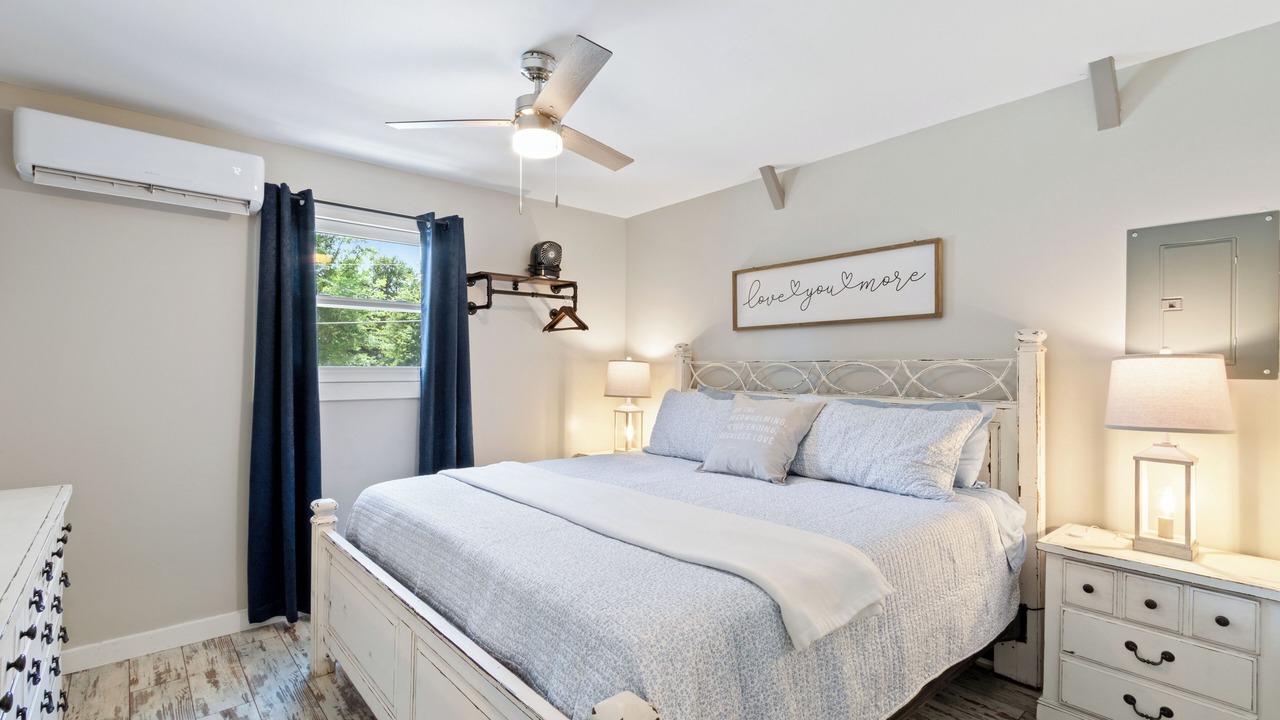 Photo of Bedroom in Gulf Shores