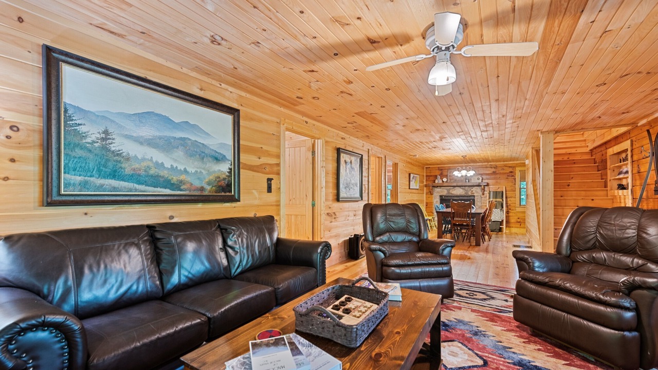 Photo of Livingroom in Waynesville