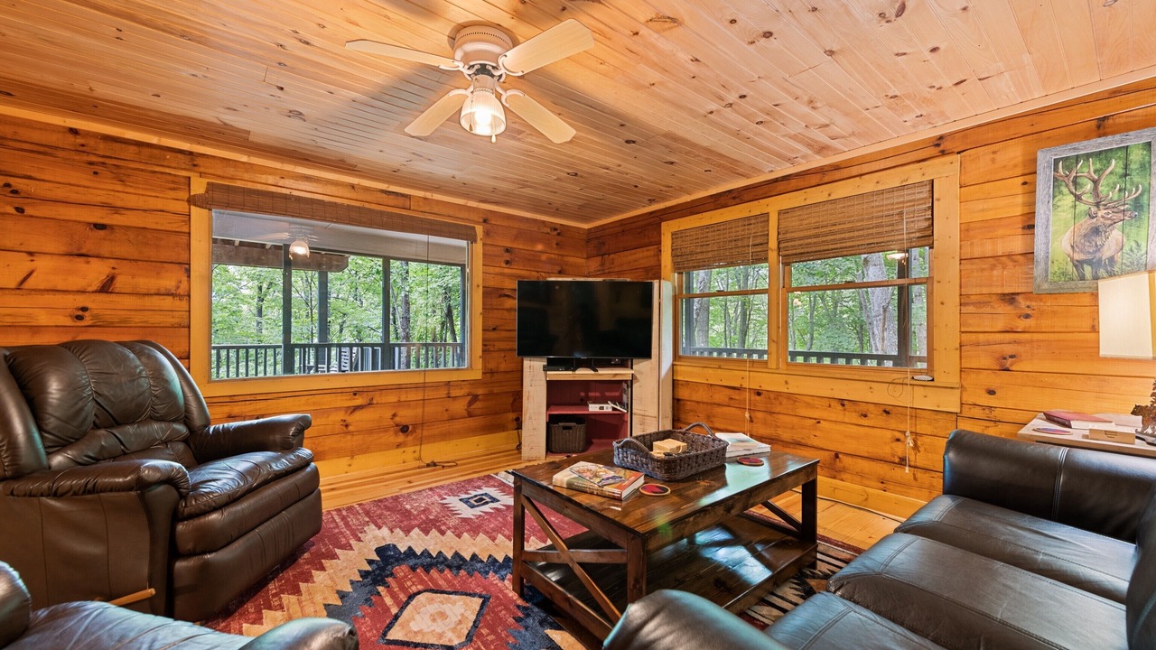 Photo of Livingroom in Waynesville