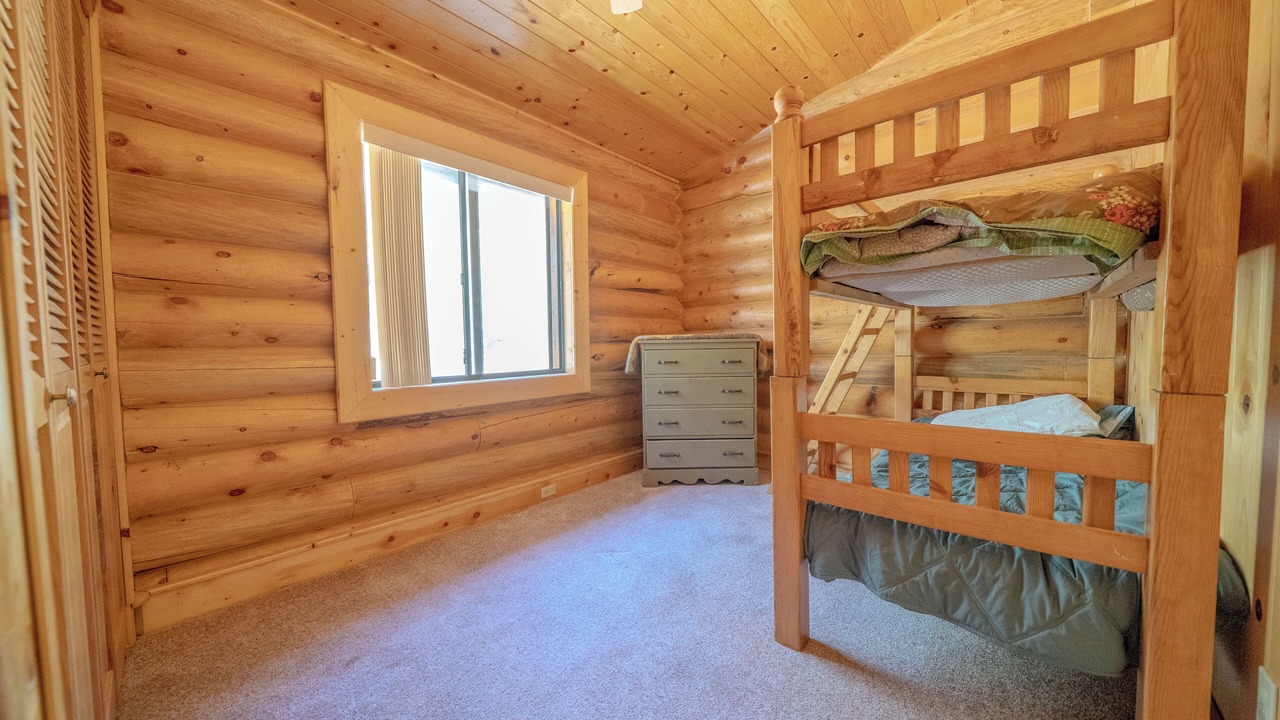 Photo of Bedroom in Mount Charleston