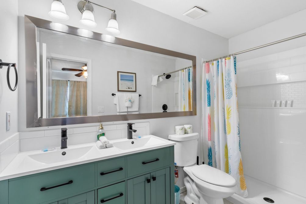 Photo of Bathroom in Siguenza Cove