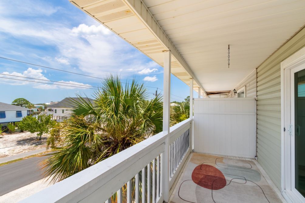 Photo of Patio Balcony in Siguenza Cove