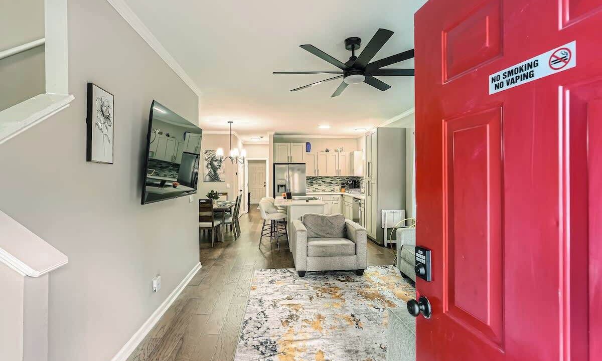 Photo of Livingroom in Pittsburgh