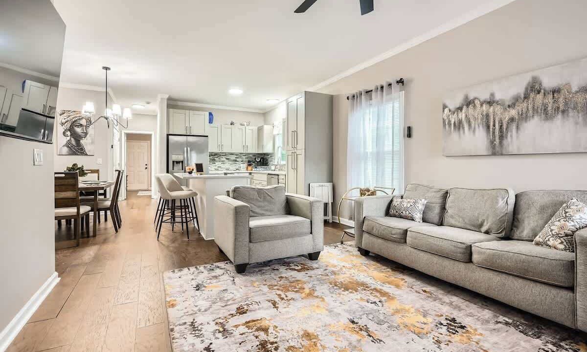 Photo of Livingroom in Pittsburgh