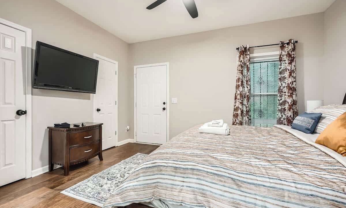 Photo of Bedroom in Pittsburgh