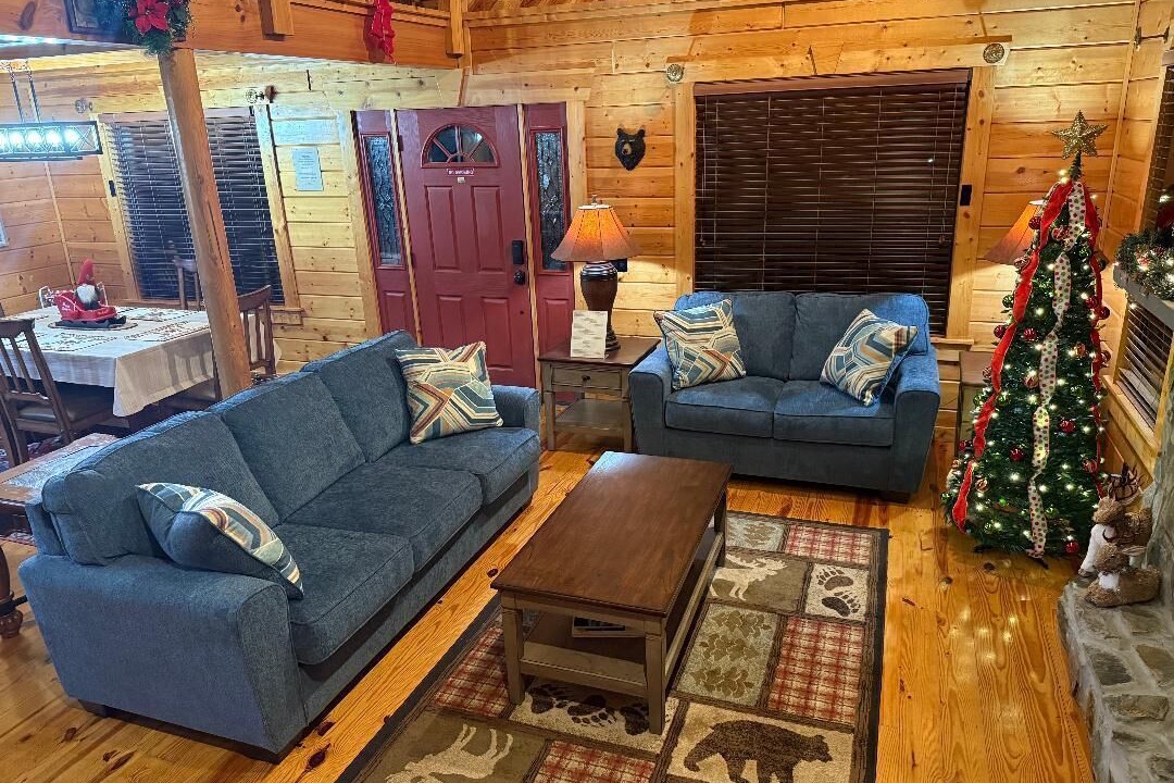 Photo of Livingroom in White Oak Lodge