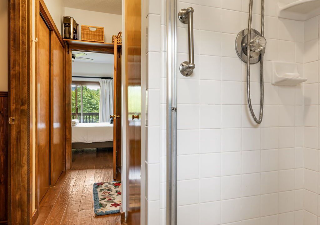 Photo of Bathroom in Wolf Laurel