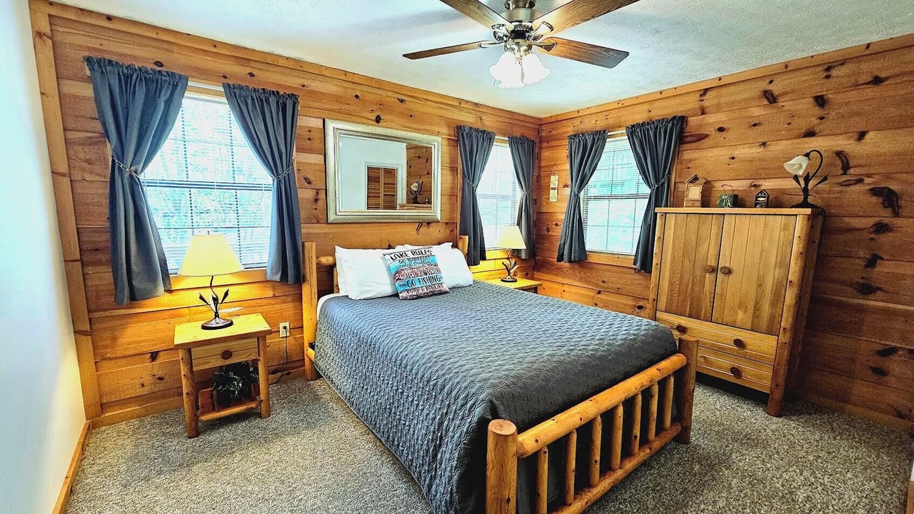 Photo of Bedroom in Sevierville