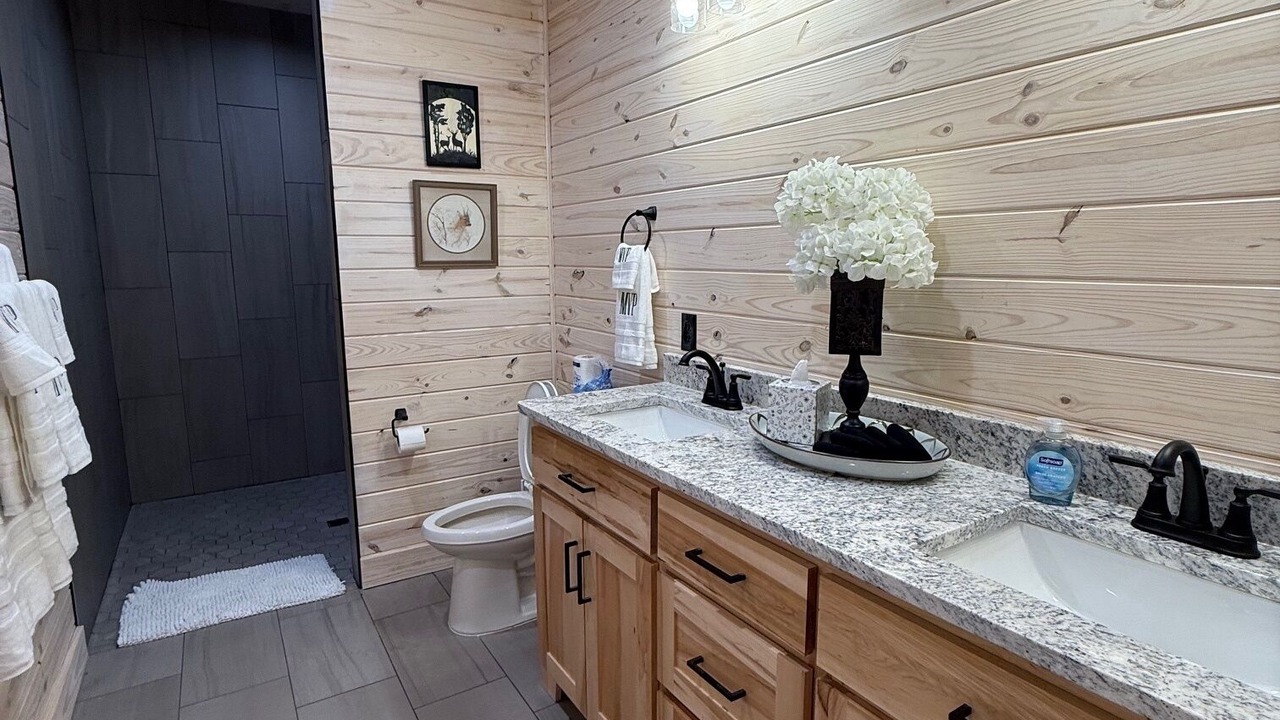 Photo of Bathroom in Grant