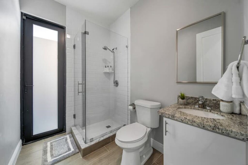 Photo of Bathroom in Golden Glades