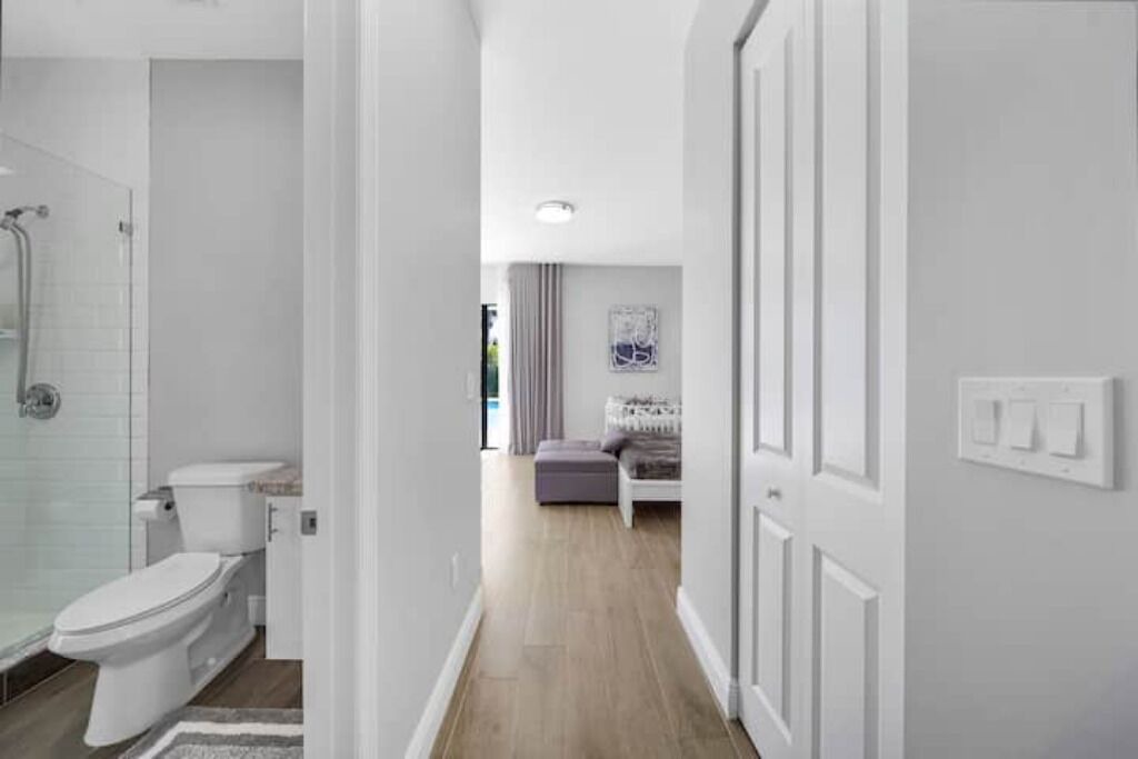Photo of Bathroom in Golden Glades
